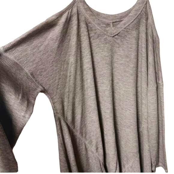 Woman Within Cold Shoulder Tunic with V neck/ Nwnt - Picture 2 of 5